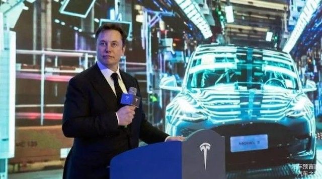 过半网友支持卖股票 马斯克回应了！