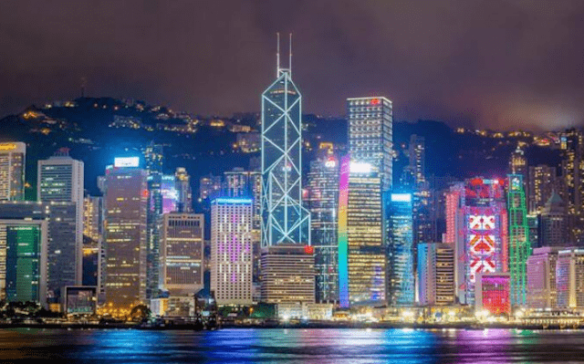 香港疫情为何短时间内突然恶化？专家建议香港考虑“封城“