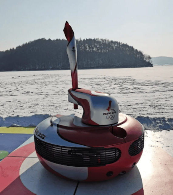 冬奥火炬史上首次在水下进行传递!难度堪比太空舱对接！