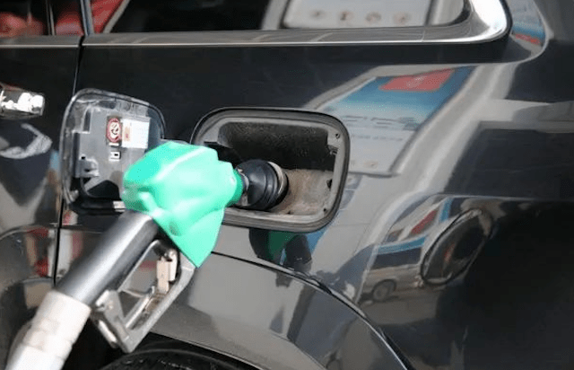 油价要涨破天了！3月15日，油价迎来大幅暴涨