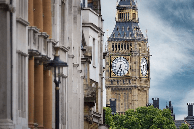 英国两成多民众付账难 生活水准或将下降