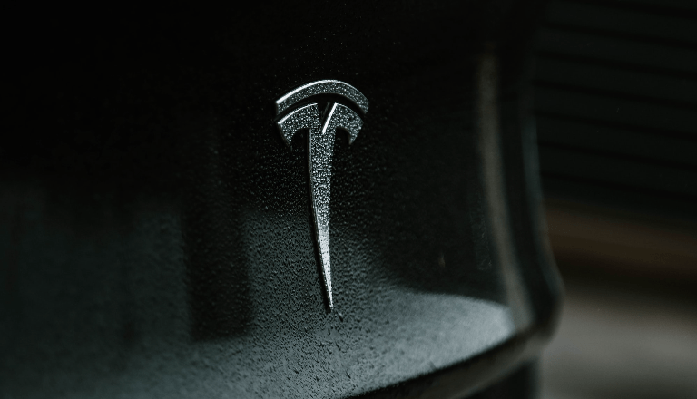 TSLA 股价对主要埃隆·马斯克新闻的反应