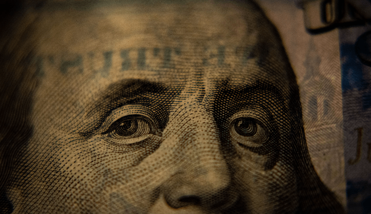 美国试图赢得信心，债务违约悬而未决