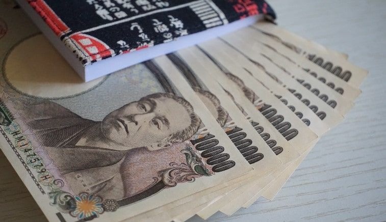 美元兑日元分析：暴风雨前的平静？