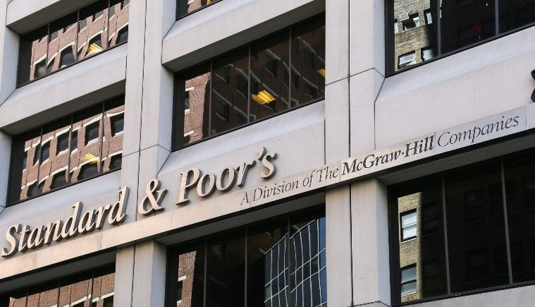 CNBC 专业民意调查：策略师预计标普 500 指数将在年底前下跌