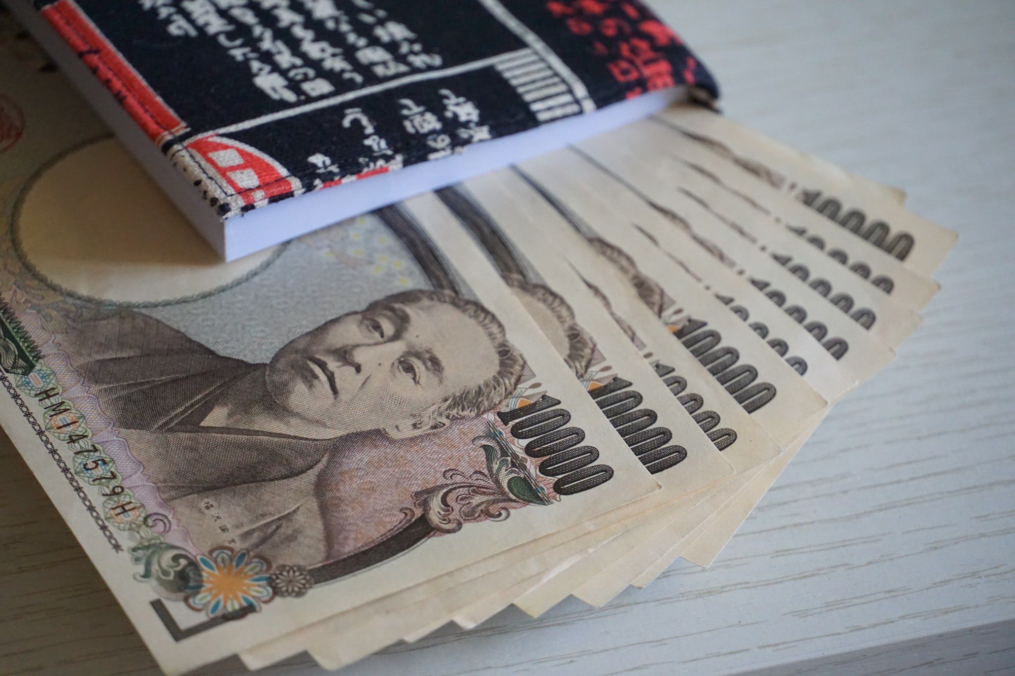 美元/日元分析：心理水平大幅改变价格
