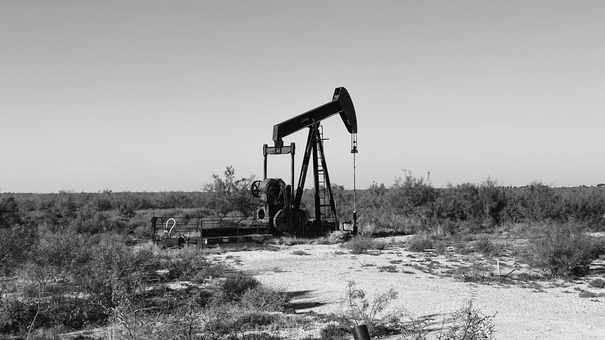 在 OPEC+ 预期下，布伦特原油飙升至 82.51 美元