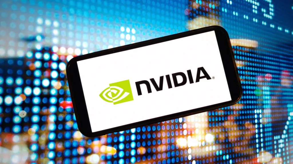 分析师上调 NVDA 预测，股价上涨