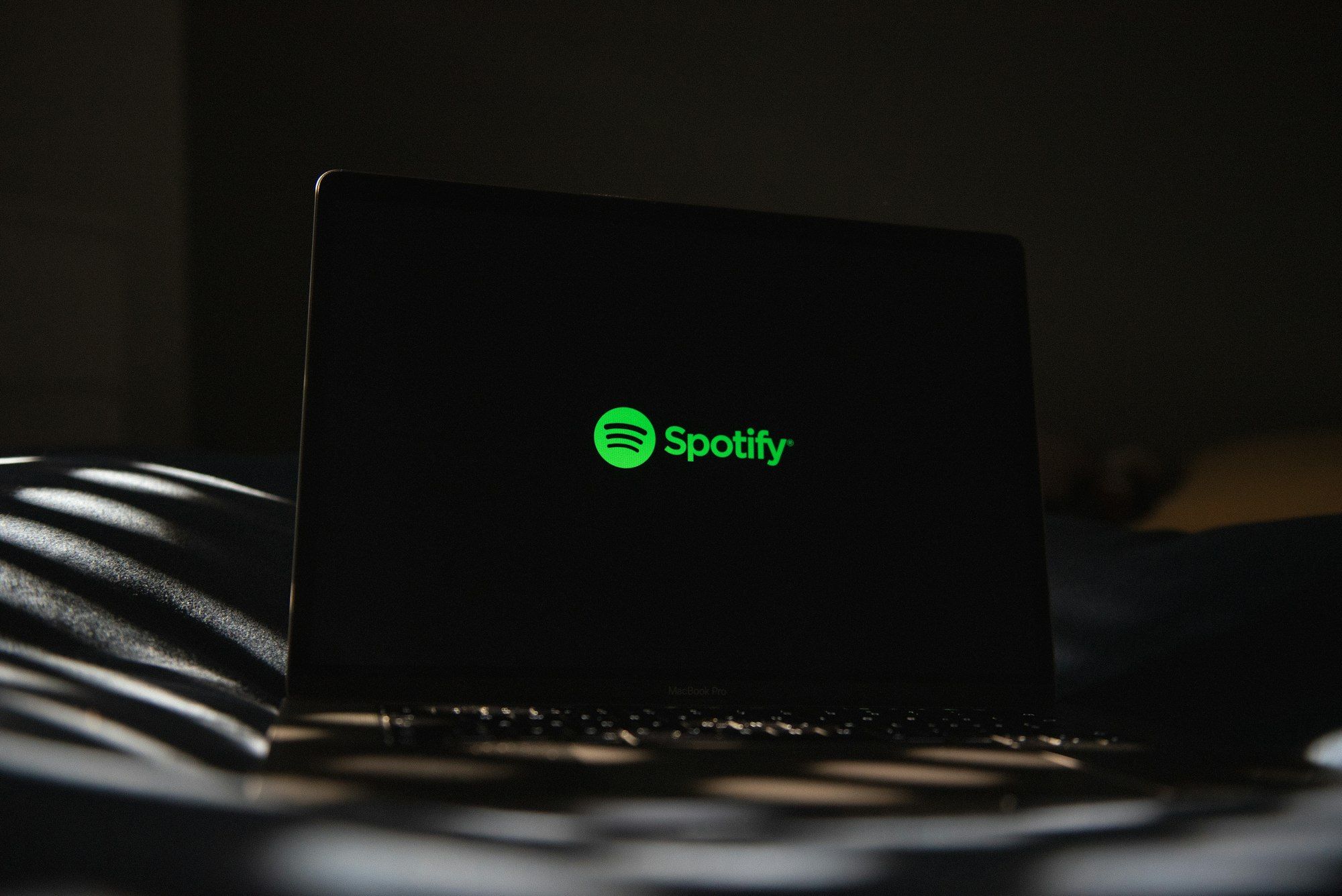 Spotify (SPOT) 股价上涨近 7%